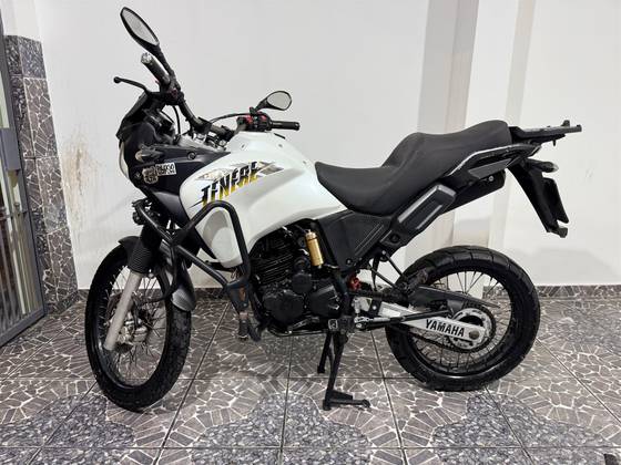 YAMAHA XTZ 250 TÉNÉRÉ 